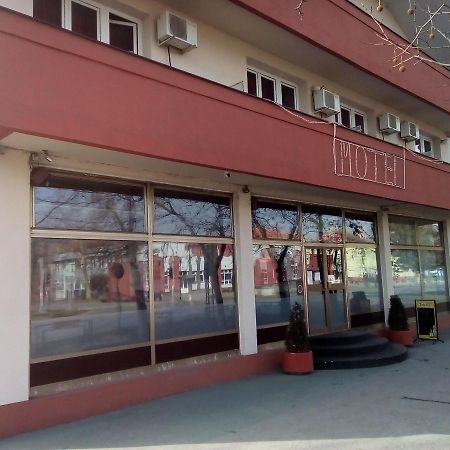Restoran Sa Prenocistem Zitiste Exterior foto
