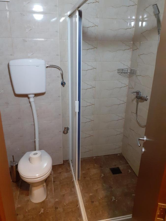 Restoran Sa Prenocistem Zitiste Exterior foto